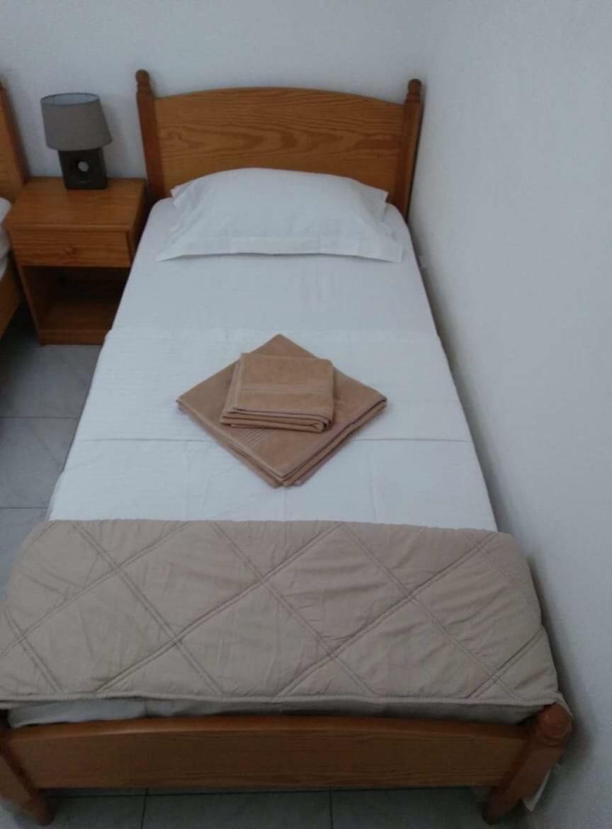 Welcome House Hotel ลาร์นาคา ภายนอก รูปภาพ