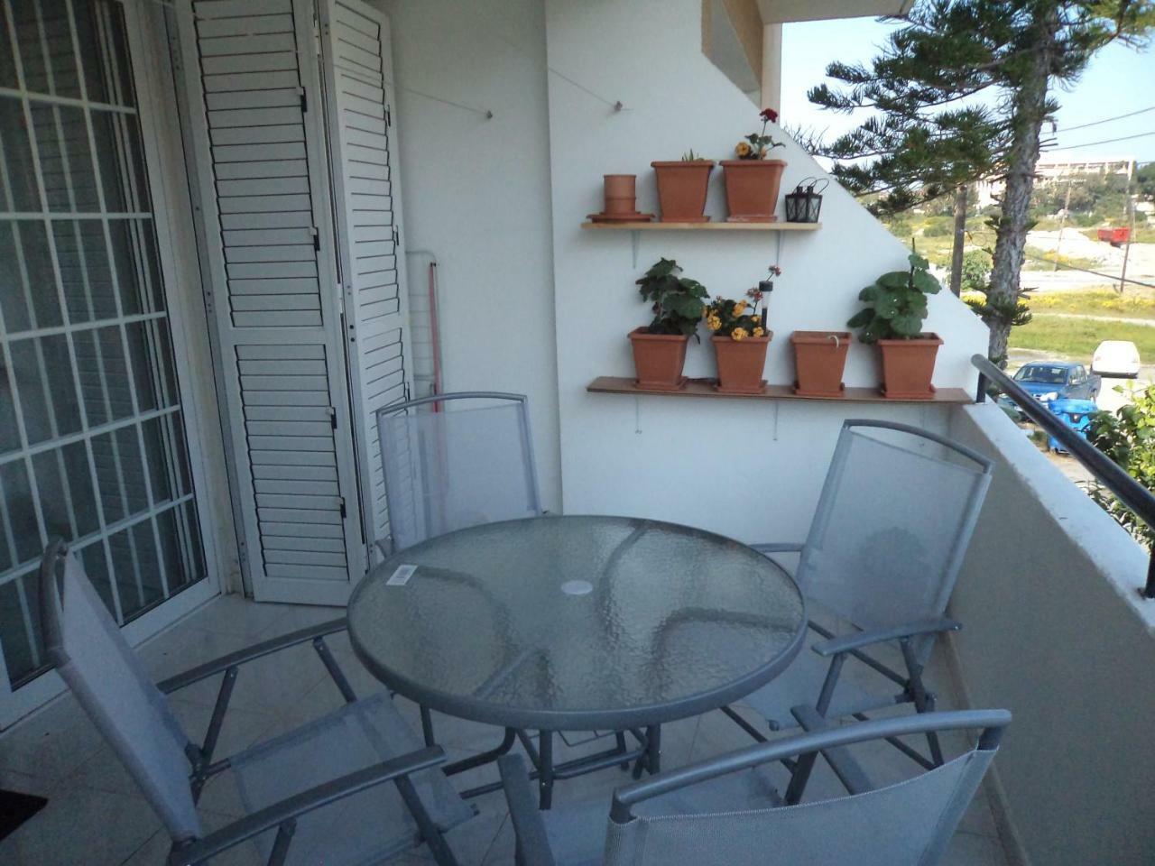 Welcome House Hotel ลาร์นาคา ภายนอก รูปภาพ